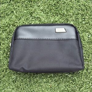 TUMI for Delta Soft Shell Toiletry Cosmetic Travel Case Bag New
